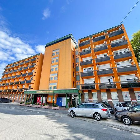 Tisza Sport Hotel Seghedin Exterior foto