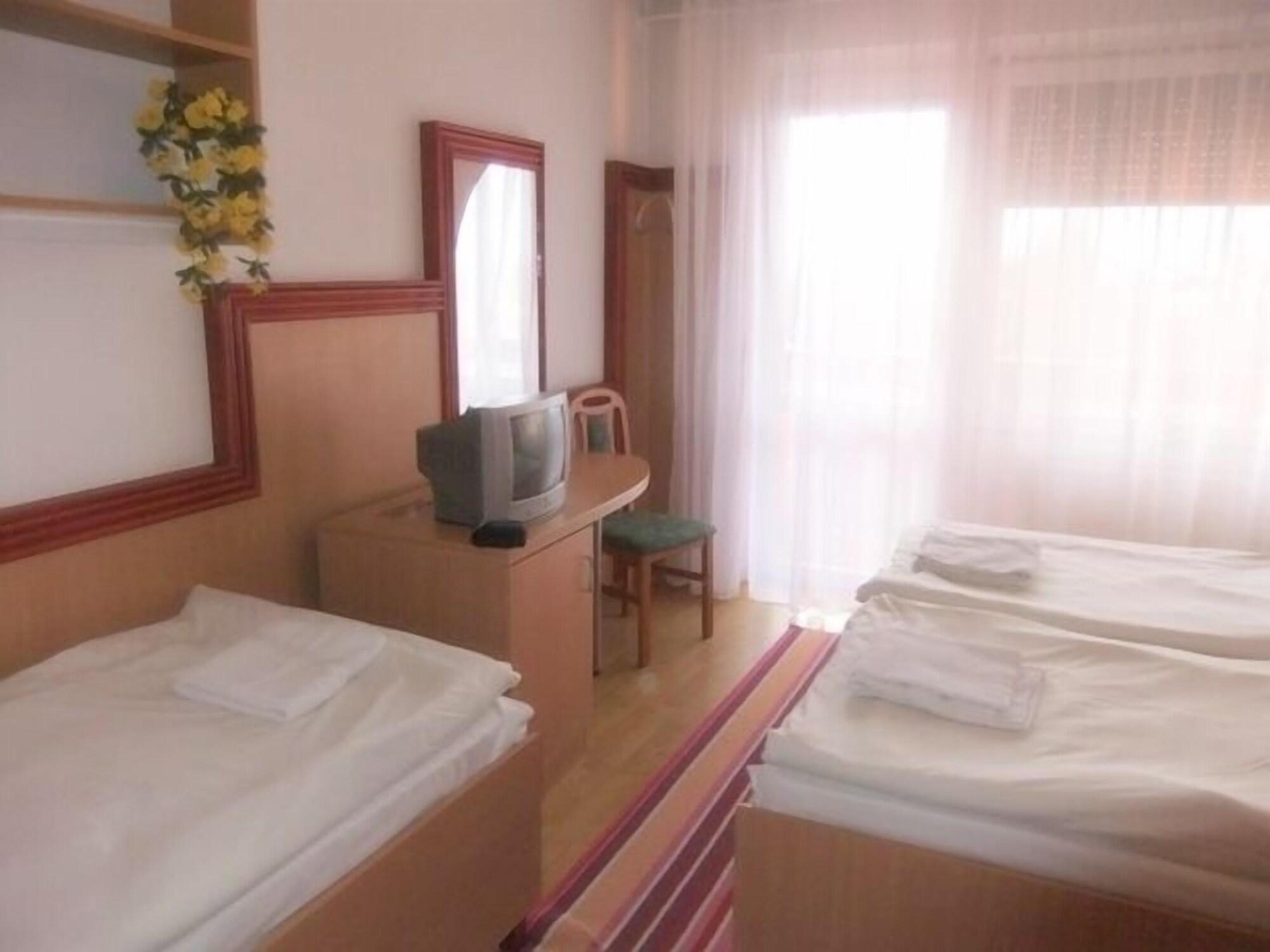 Tisza Sport Hotel Seghedin Exterior foto